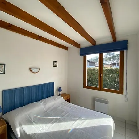 Maison Calme Avec Piscine, 3 Chambres, - Fr-1-413-114 * קפברטון